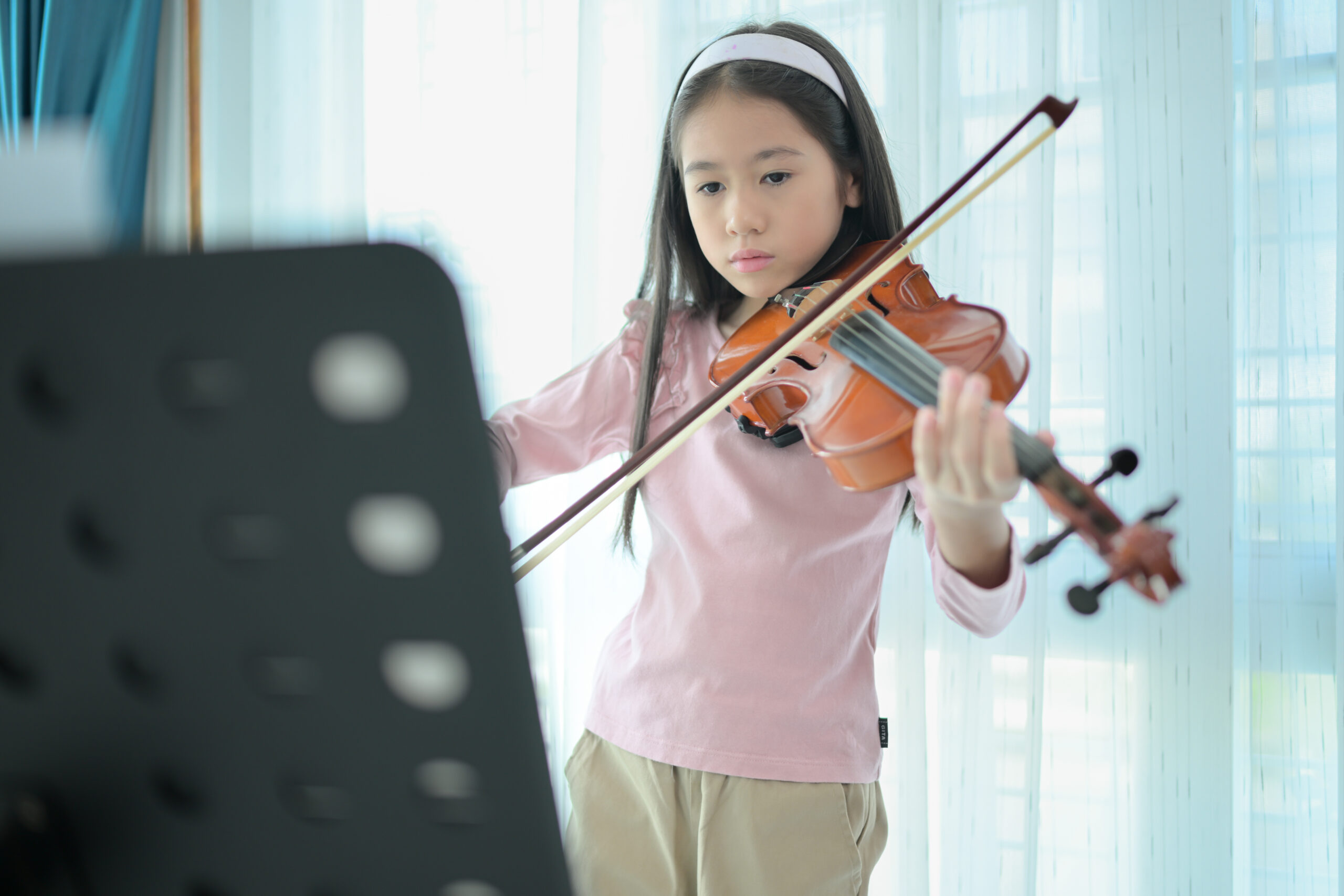 ¿Cómo desarrollar el oído musical paso a paso?
