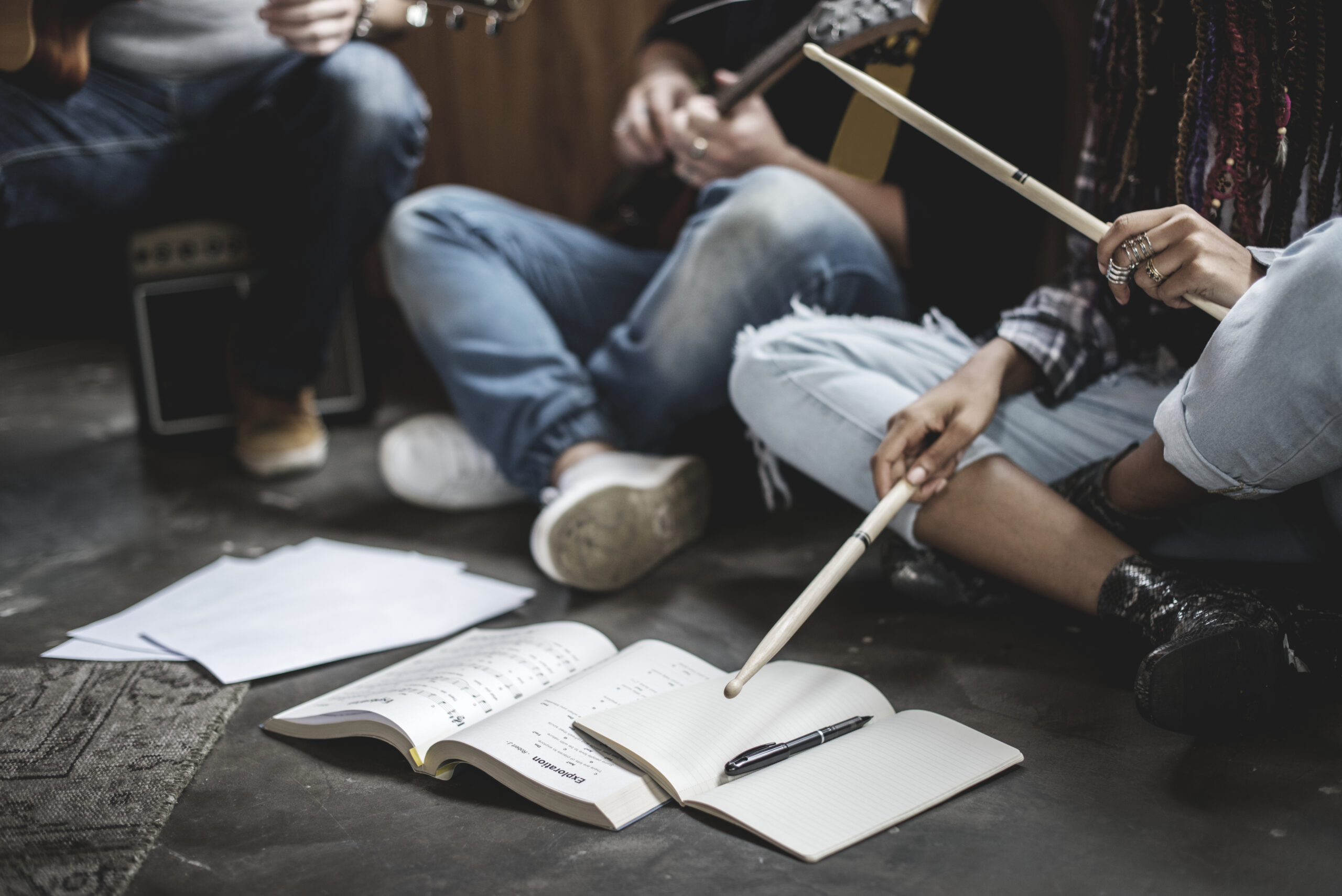 Formación musical en grupo: claves para aprender mejor