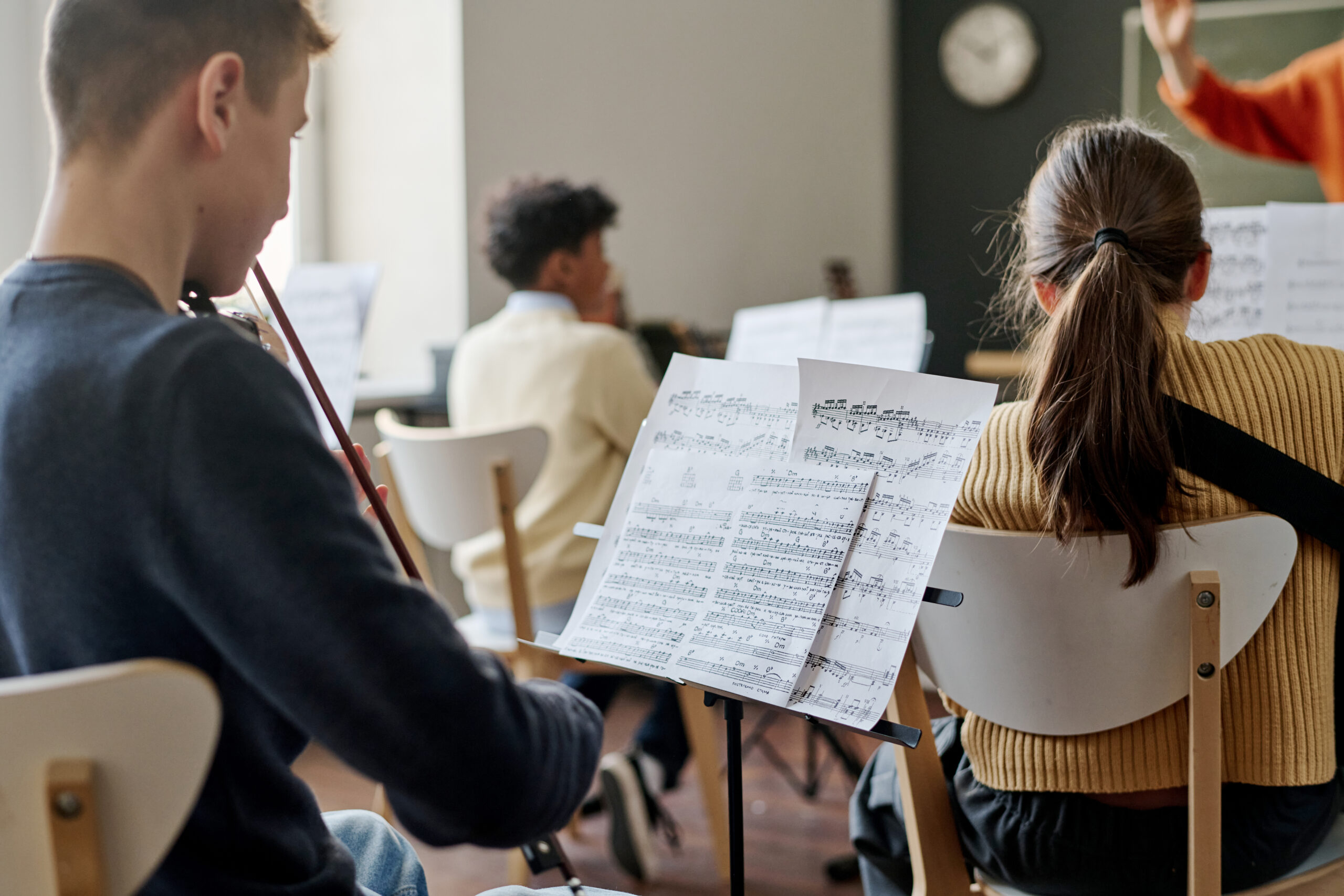 Diferencias entre escuela de música y conservatorio